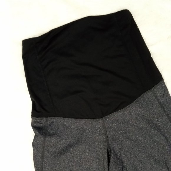 Isabel Maternity Crossover Panel Capri Leggings XS - Picture 6 of 10